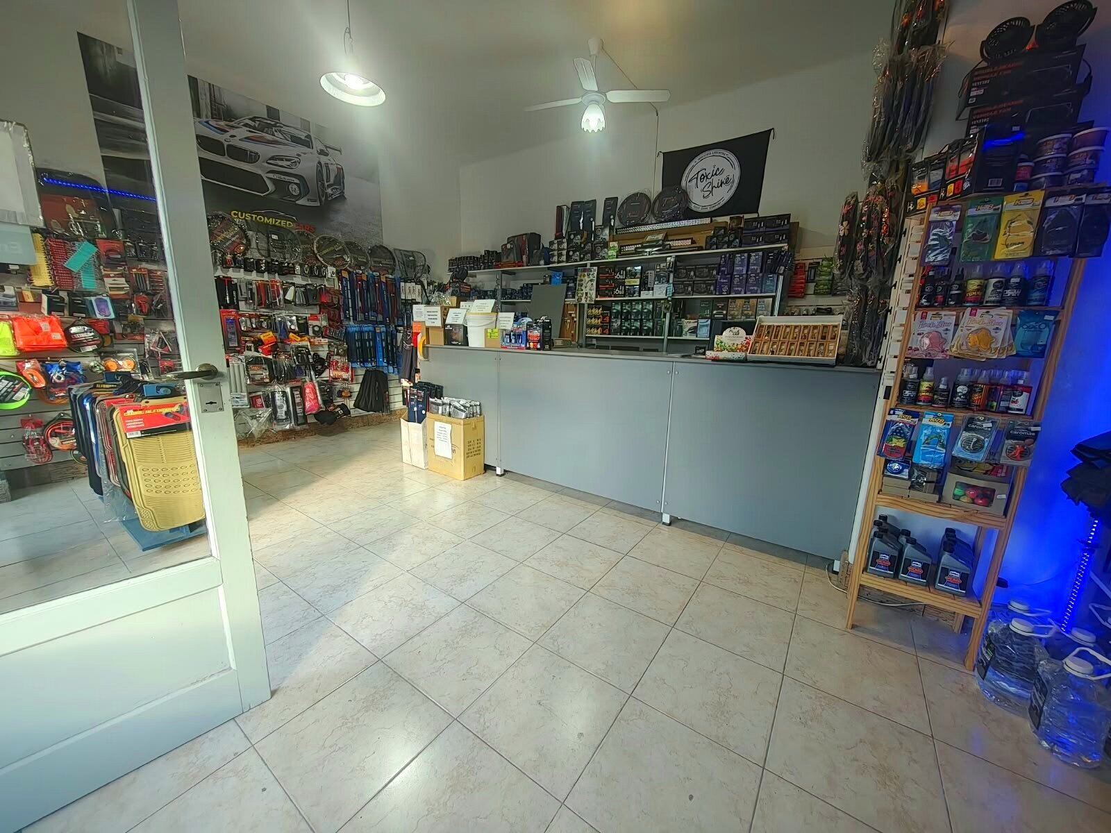 V. Devoto: Local/Tienda de Accesorios para vehículos - Venta Fondo de Comercio — foto 6