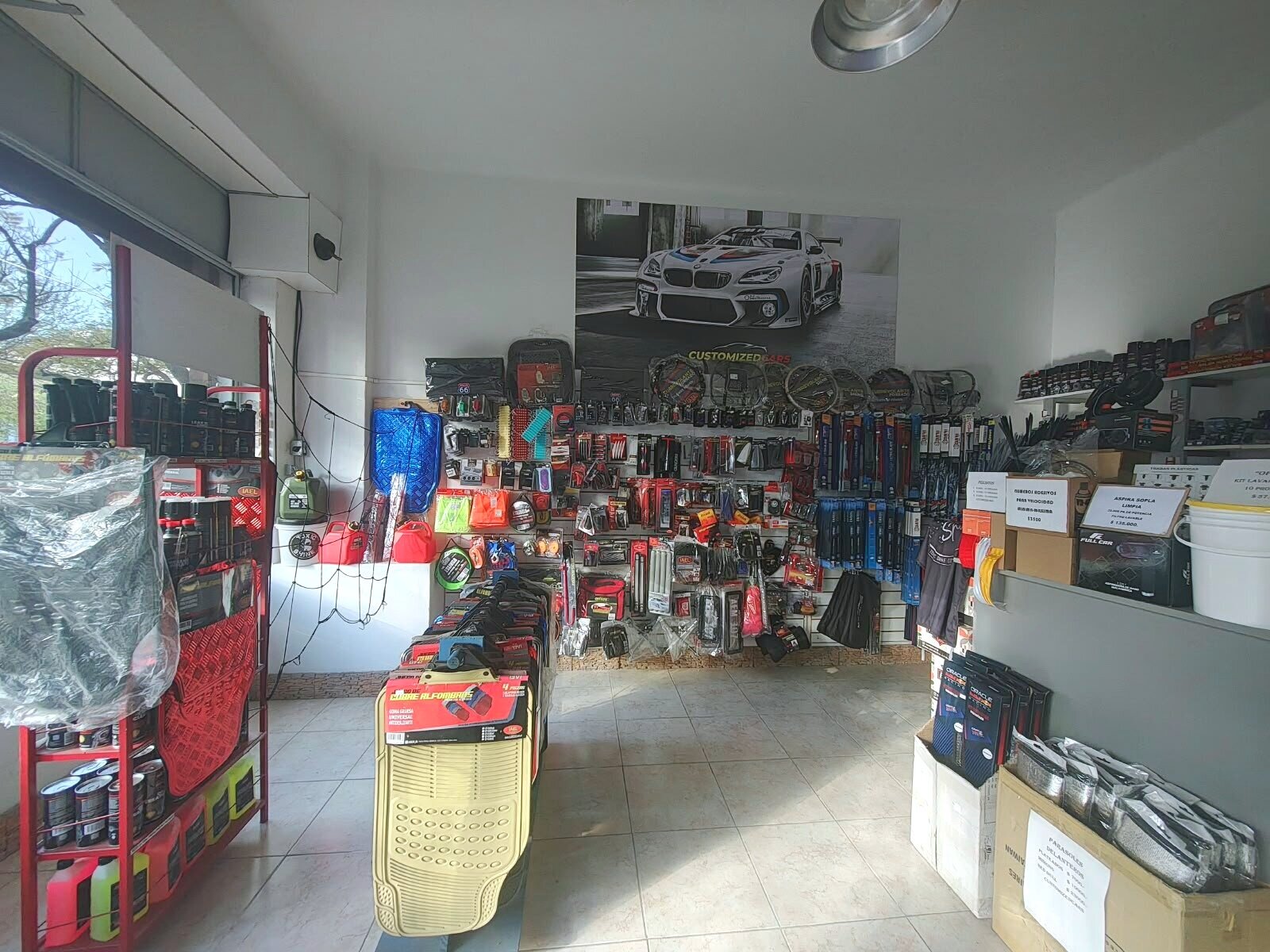V. Devoto: Local/Tienda de Accesorios para vehículos - Venta Fondo de Comercio — foto 3