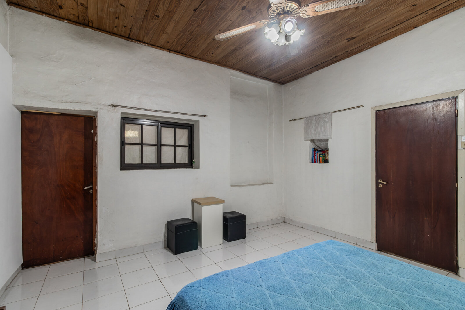 VENTA. CASA 5 AMBIENTES. JARDÍN. QUINCHO. COCHERA. FLORES - 31