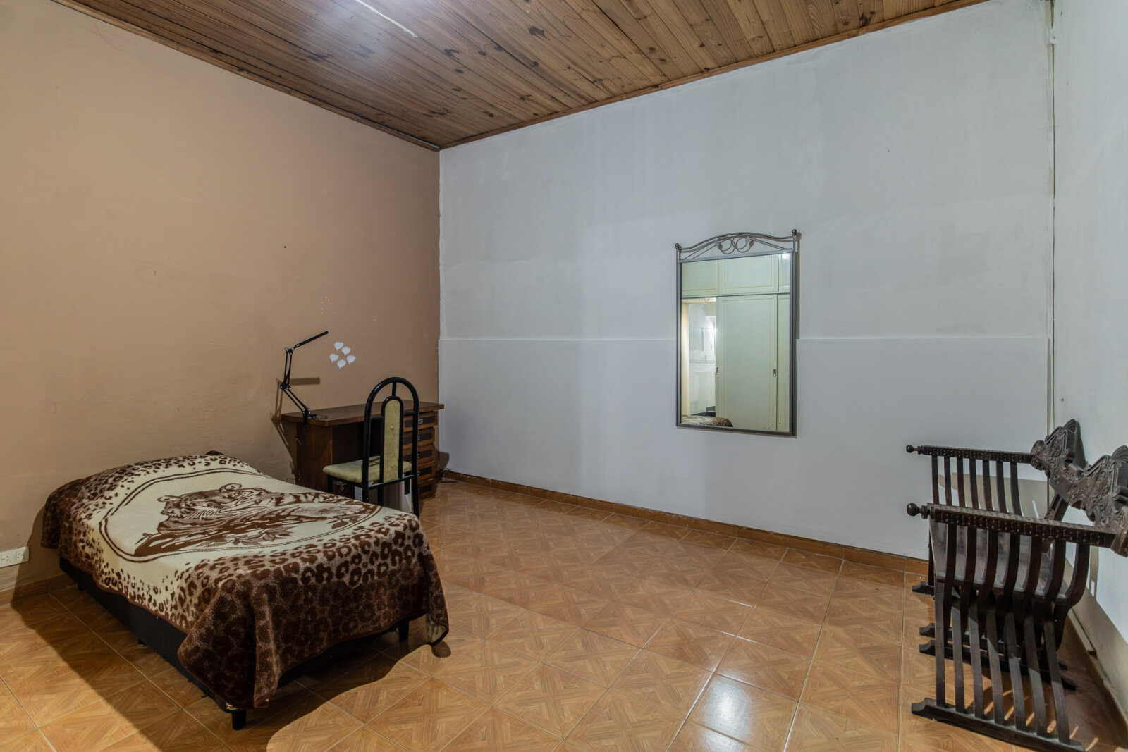 VENTA. CASA 5 AMBIENTES. JARDÍN. QUINCHO. COCHERA. FLORES - 22