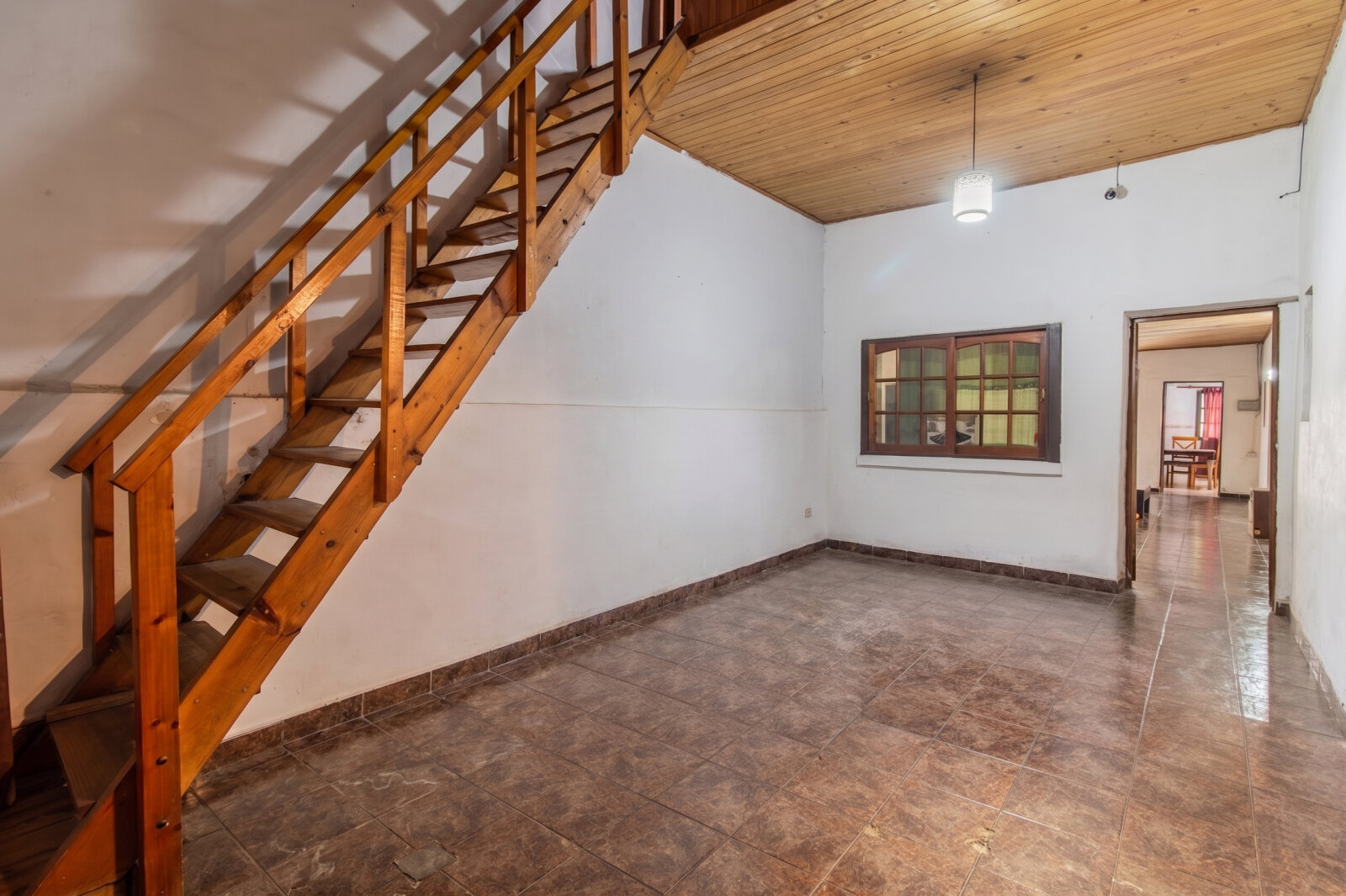 VENTA. CASA 5 AMBIENTES. JARDÍN. QUINCHO. COCHERA. FLORES - 39