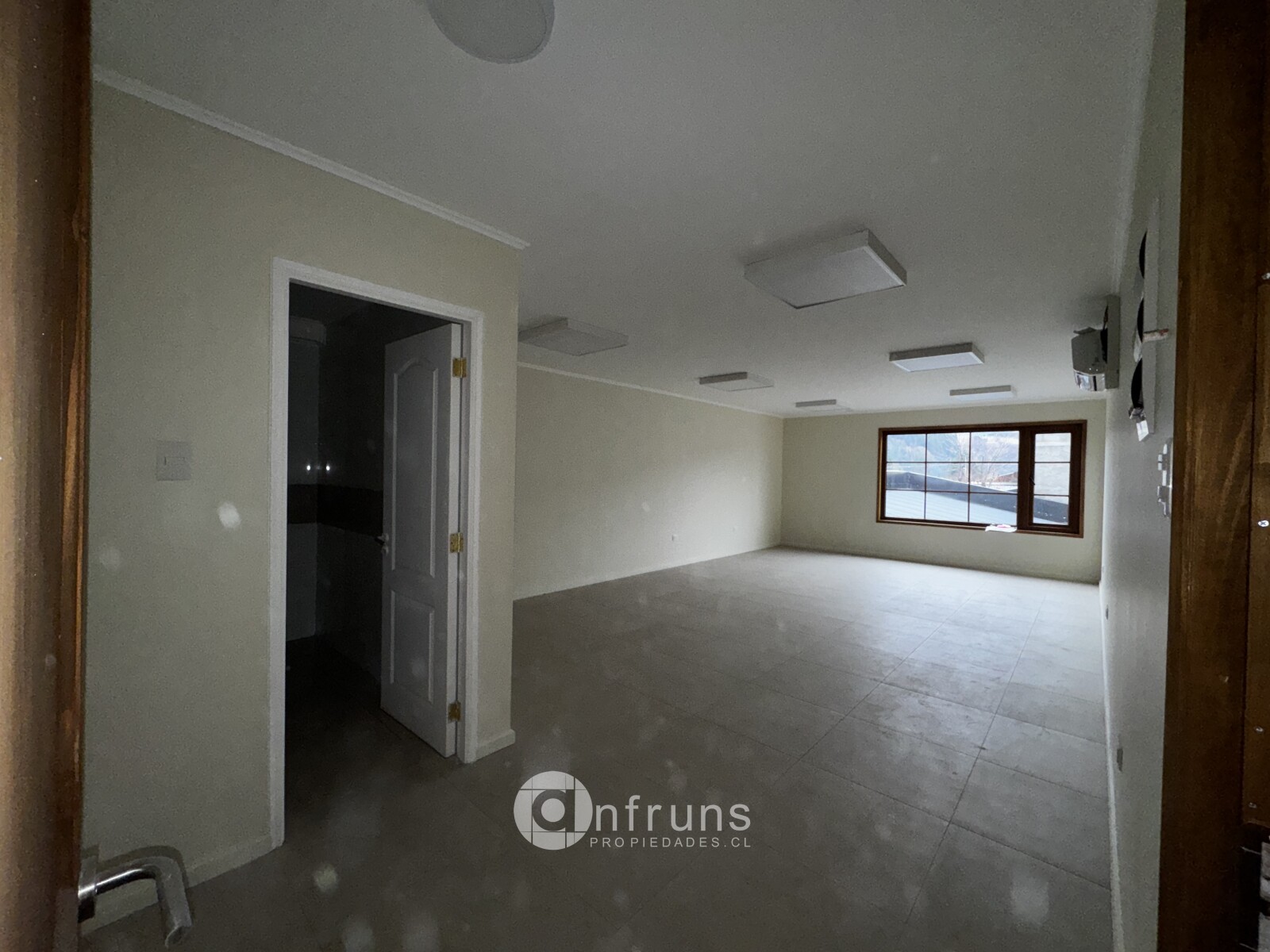 Local Comercial en Venta en Region de Aysen | 2 Dormitorios | 1 Baño | 2765 m² | UF 17 - 8