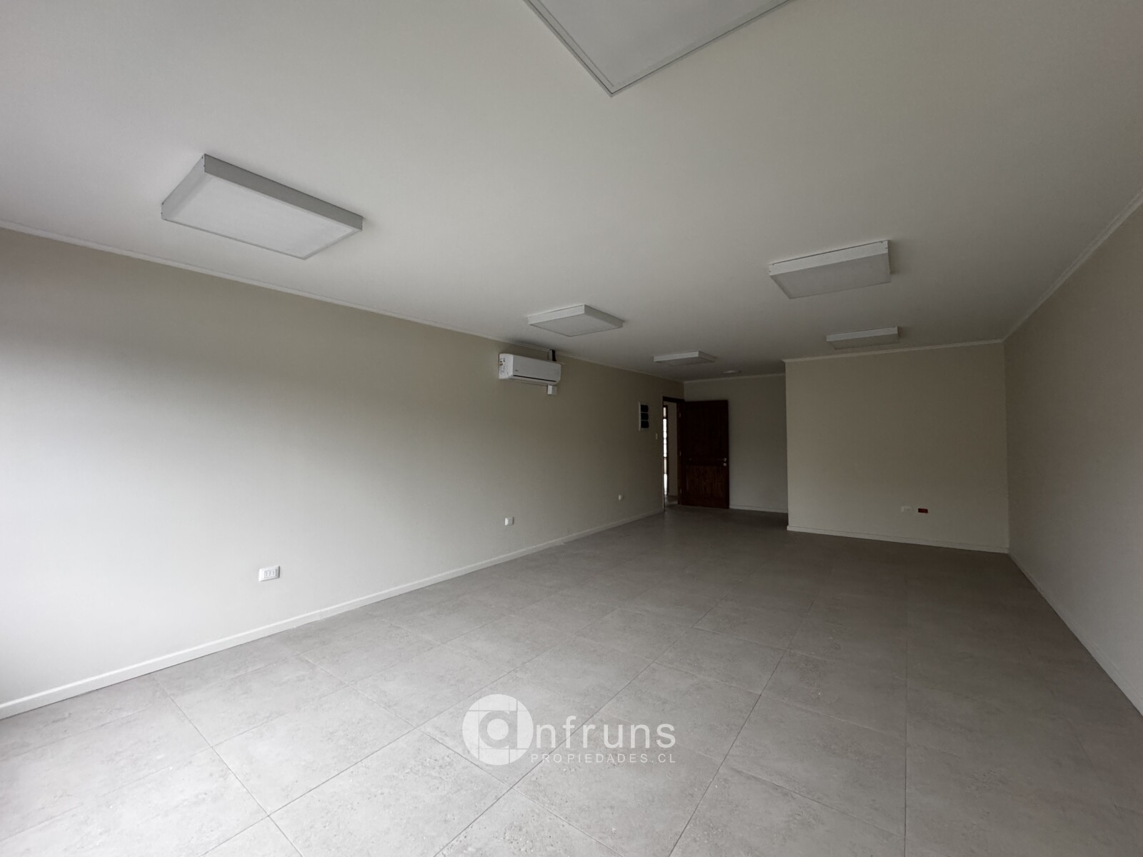 Local Comercial en Venta en Region de Aysen | 2 Dormitorios | 1 Baño | 2765 m² | UF 17 - 11