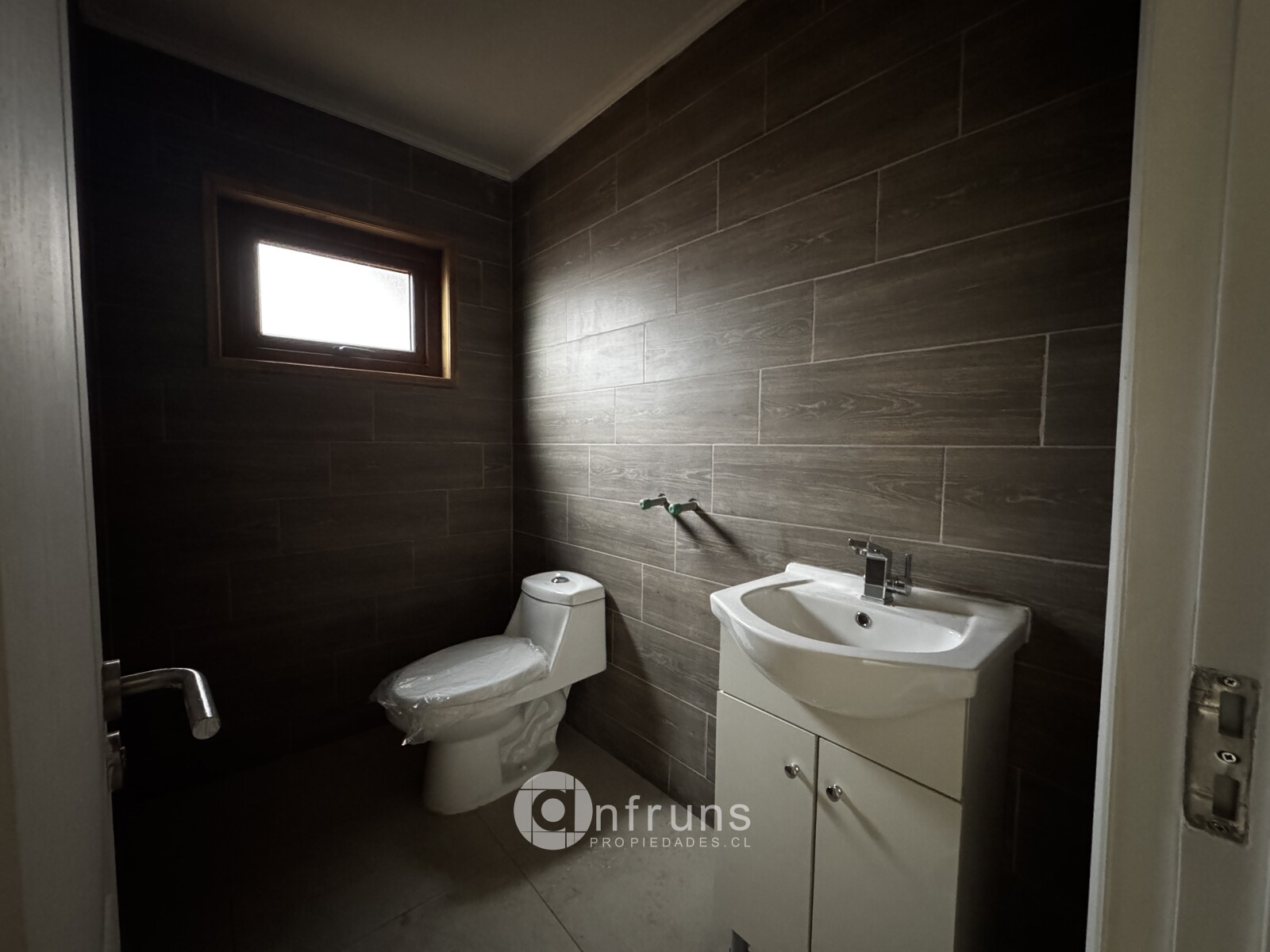 Local Comercial en Venta en Region de Aysen | 2 Dormitorios | 1 Baño | 2765 m² | UF 17 - 2