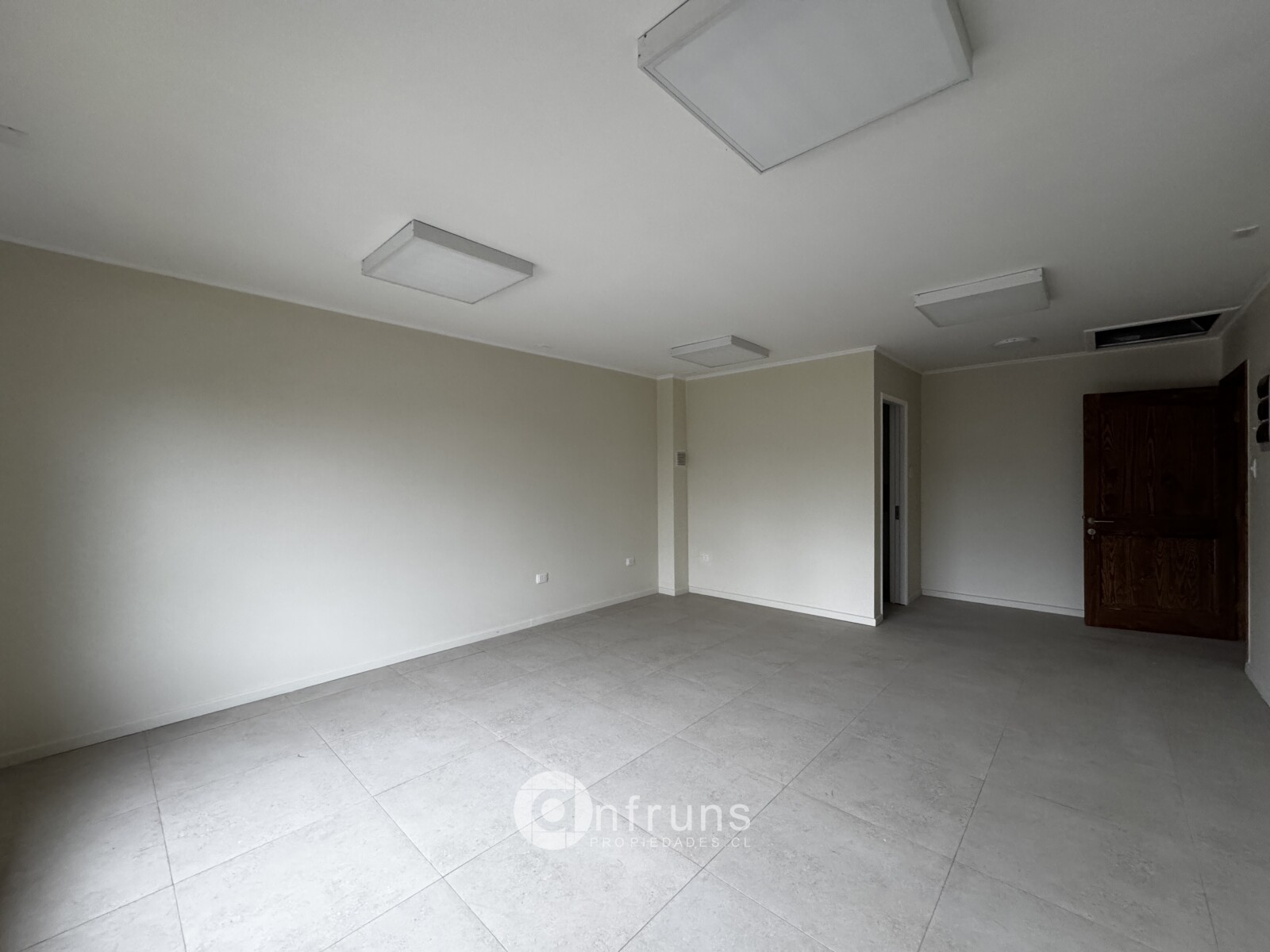 Local Comercial en Venta en Region de Aysen | 2 Dormitorios | 1 Baño | 2765 m² | UF 17 - 4