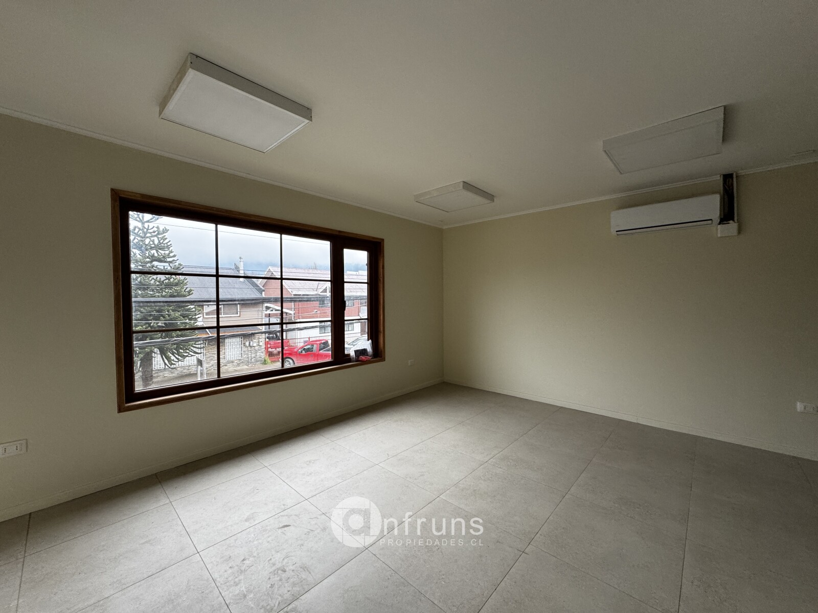 Local Comercial en Venta en Region de Aysen | 2 Dormitorios | 1 Baño | 2765 m² | UF 17 - 16
