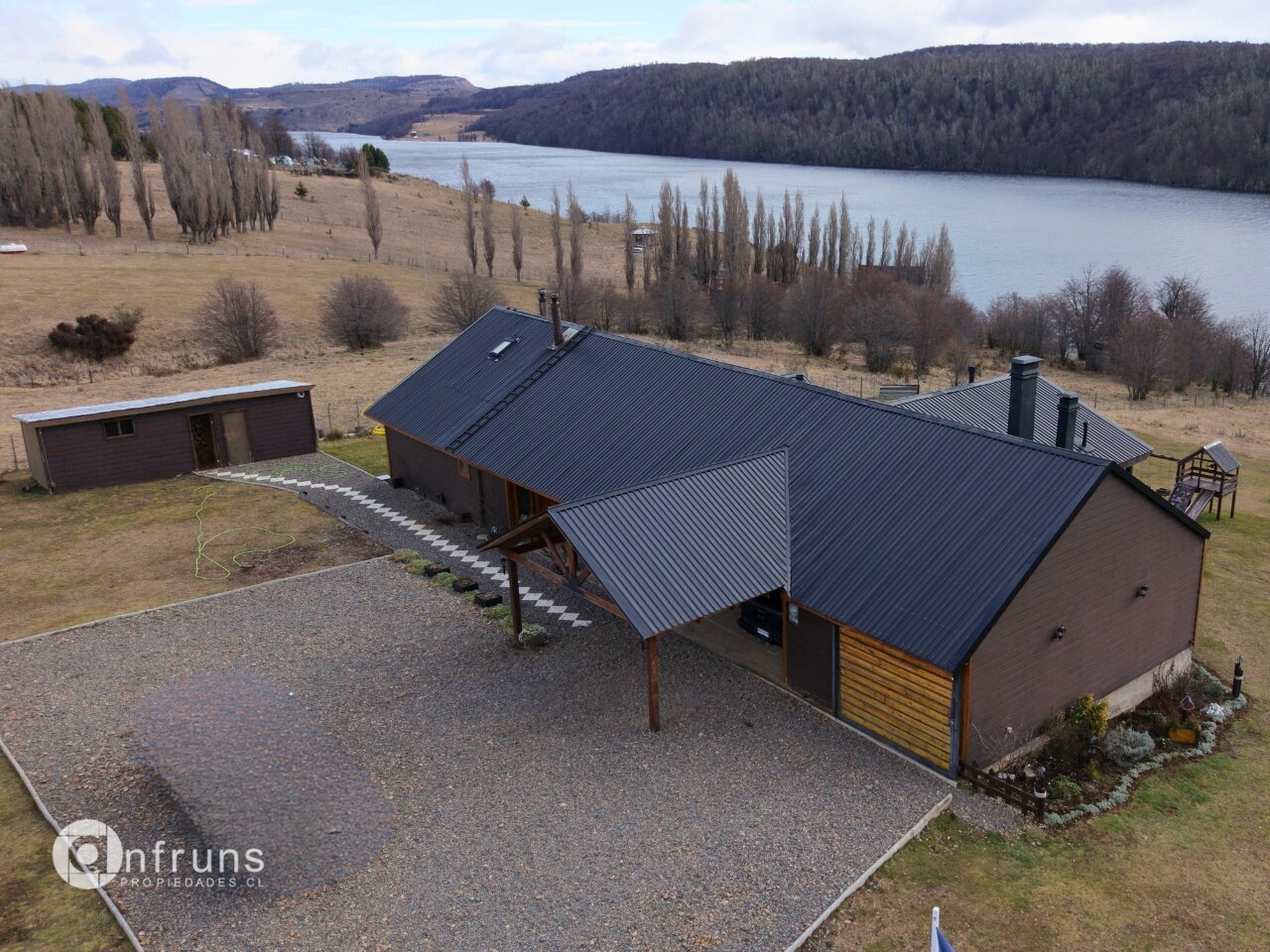 Terreno en Venta en Coyhaique | 4 Dormitorios | 2 Baños | 240 m² | $1.500.000 - 3