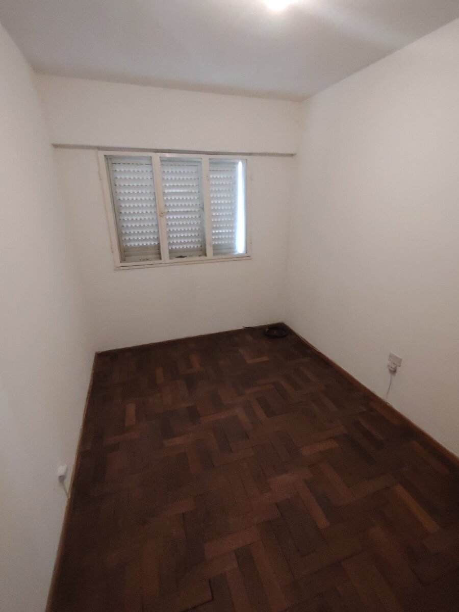 AV. PELLEGRINI 1362 08 04 - 20
