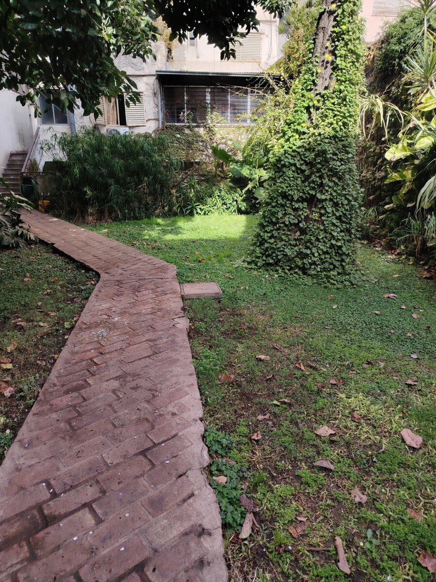 AV. PELLEGRINI 1362 08 04 - 27
