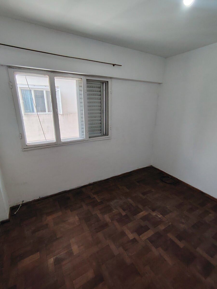 AV. PELLEGRINI 1362 08 04 - 12