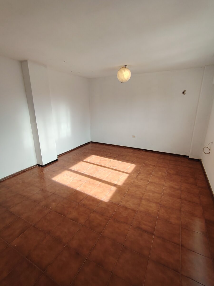 AV. PELLEGRINI 1362 08 04 - 16