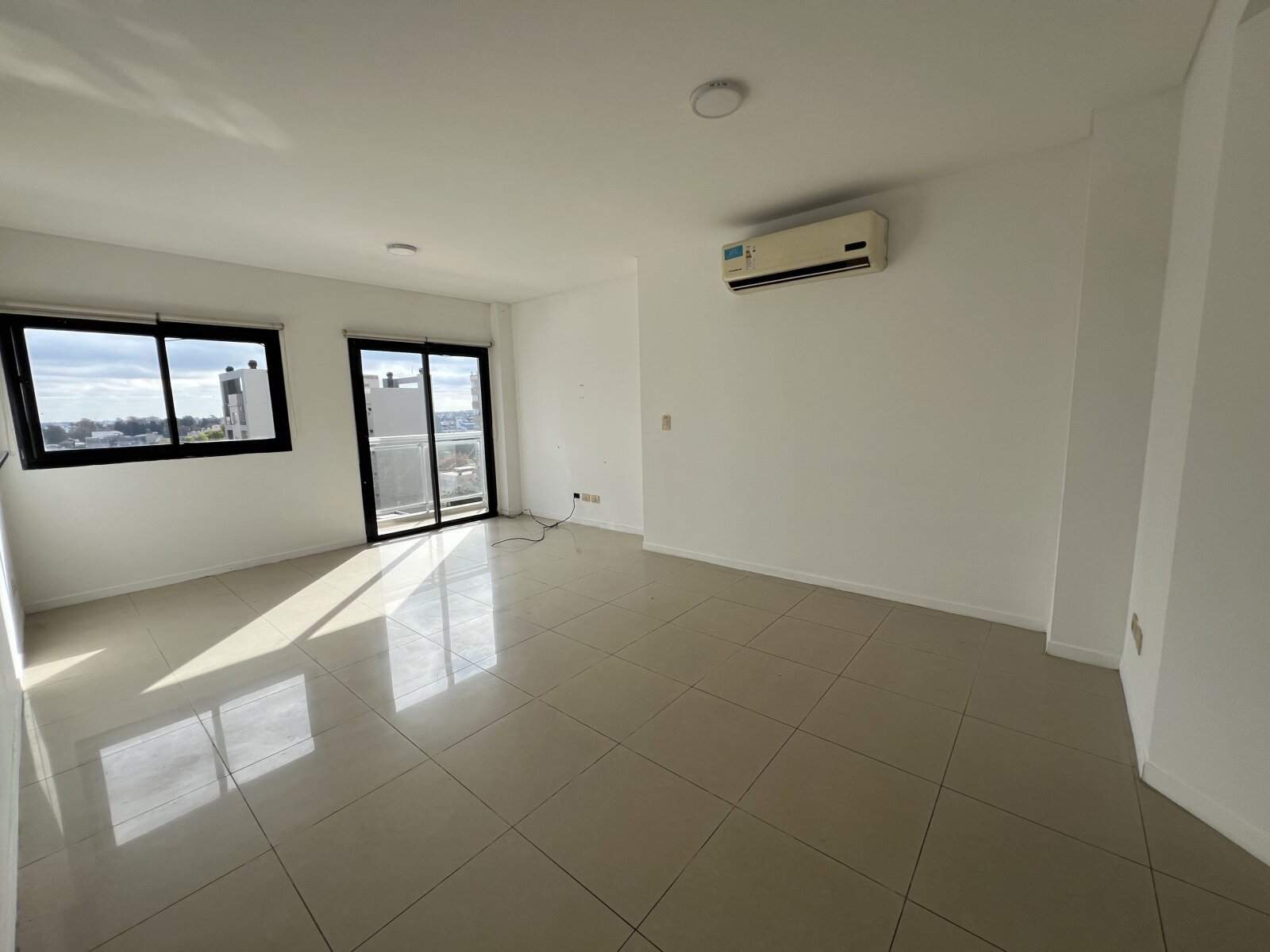Departamento 3 ambientes 2 baños | Centro de San Justo - 12
