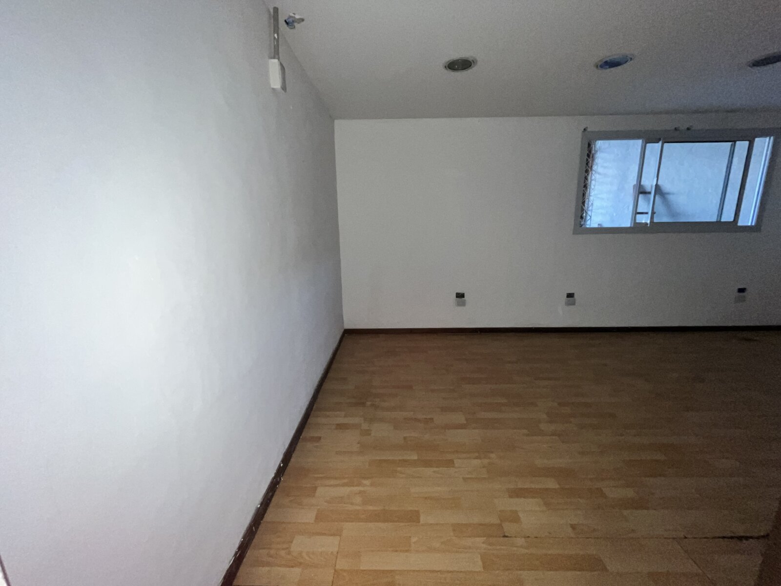 ALQUILO GALPÓN BARRIO DEAN FUNES - Imagen 11