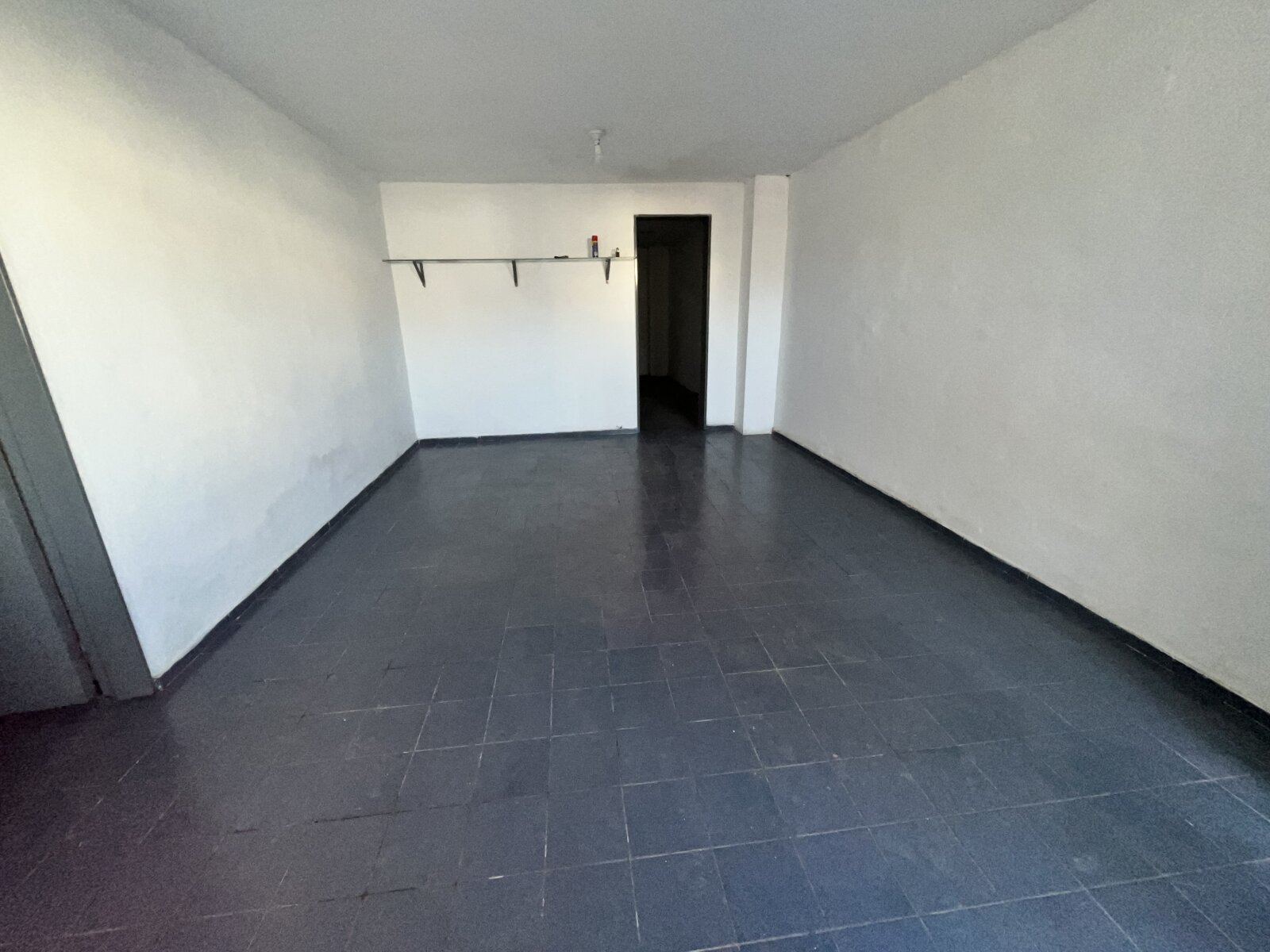 ALQUILO GALPÓN BARRIO DEAN FUNES - Imagen 7