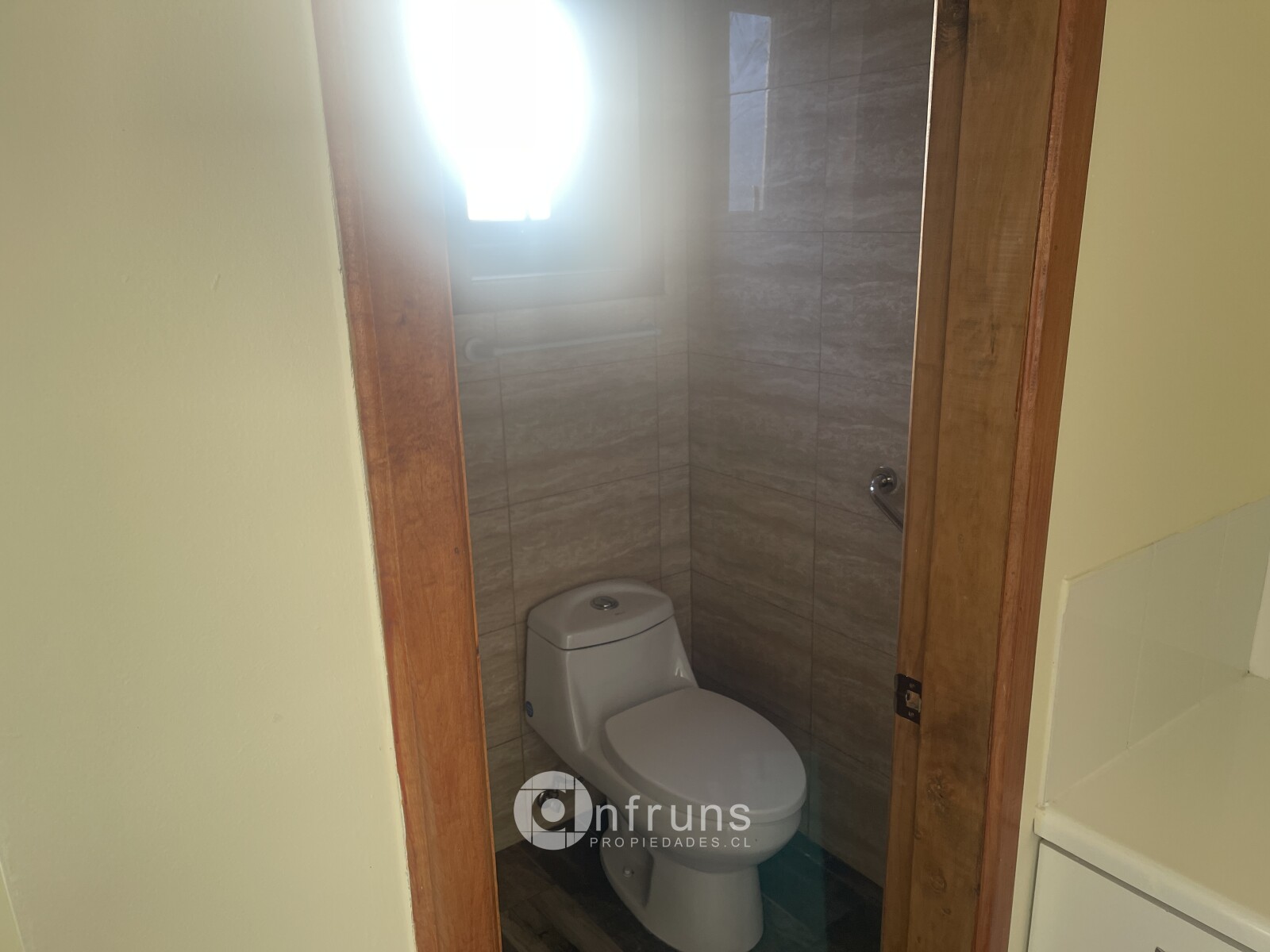 Local Comercial en Venta en Coyhaique | 1 Dormitorio | 1 Baño | 28 m² | $650.000 - 6