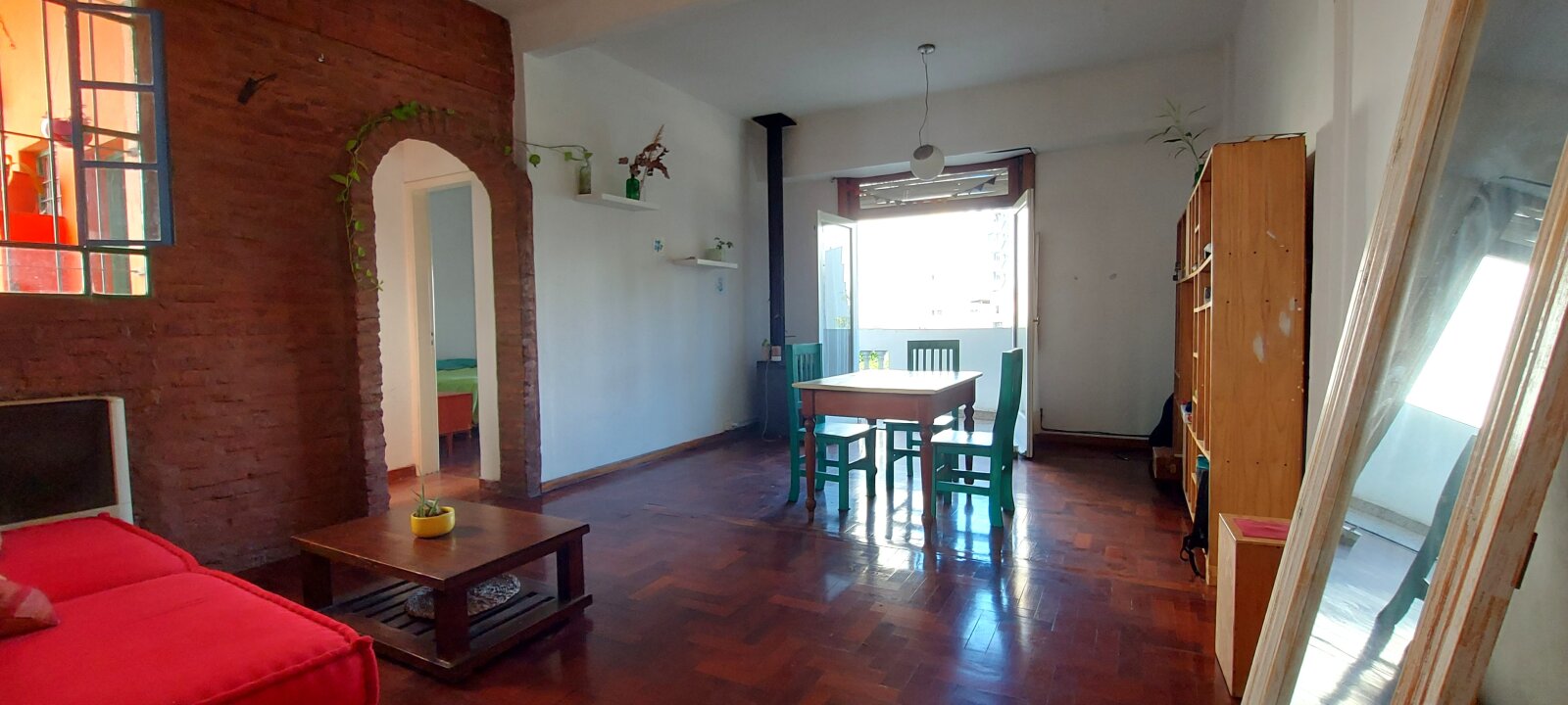 92 m2 TOTALES -- con una terraza/patio increíble un 2 ambientes (antes 3 amb) - 4