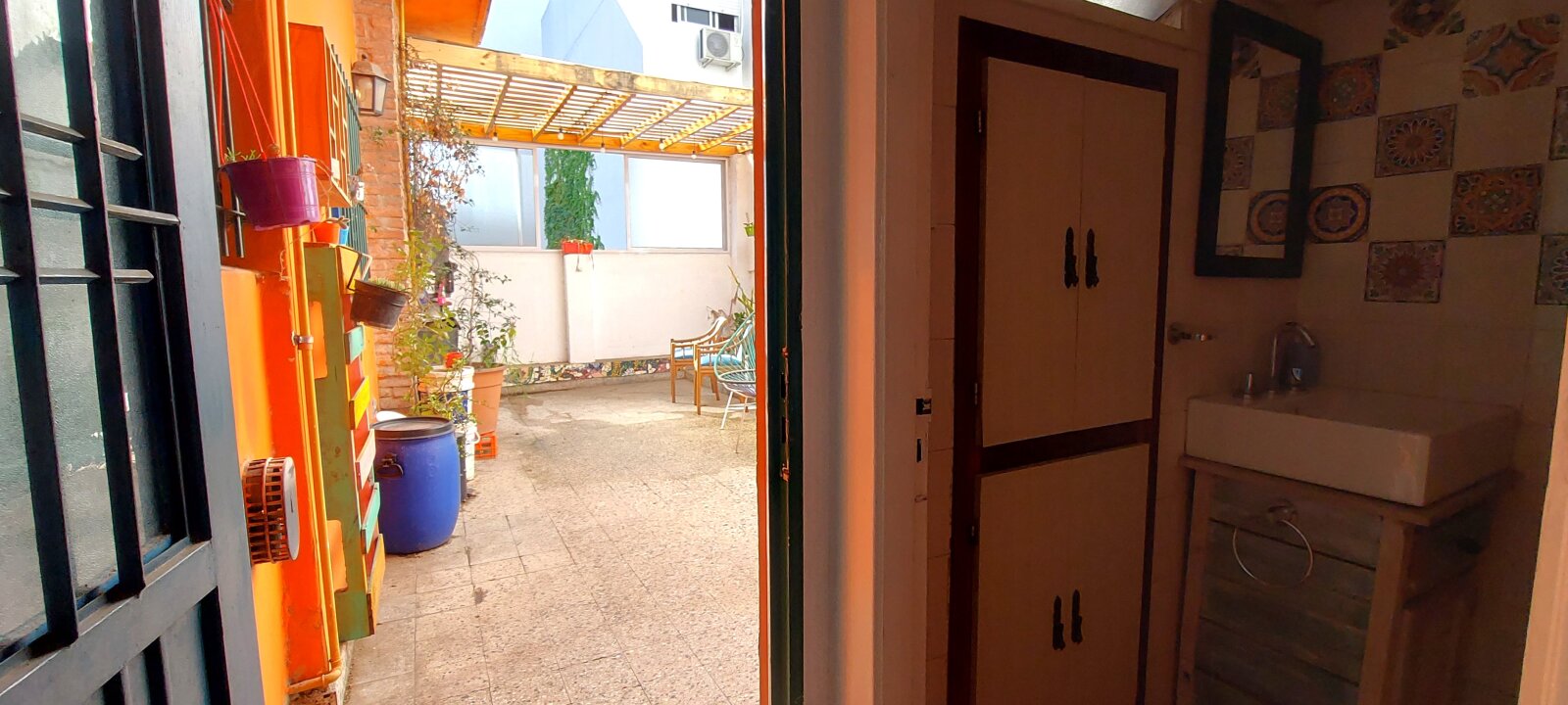 92 m2 TOTALES -- con una terraza/patio increíble un 2 ambientes (antes 3 amb) - 20