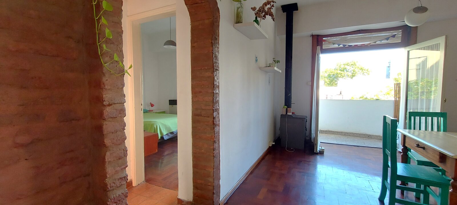92 m2 TOTALES -- con una terraza/patio increíble un 2 ambientes (antes 3 amb) - 6
