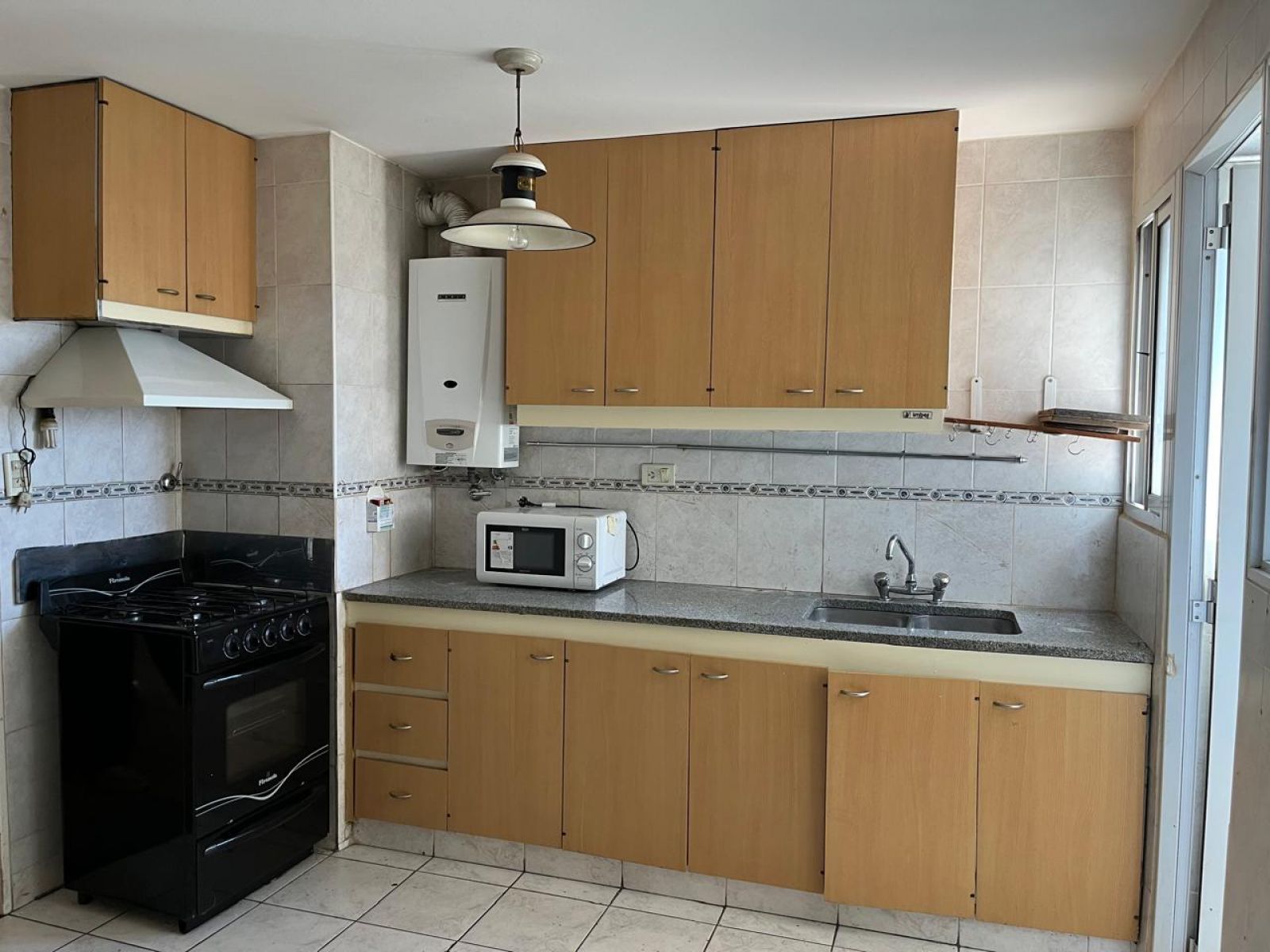 ENTRE RÍOS Y 3 DE FEBRERO OPORTUNIDAD AMPLIO AL FRENTE BALCON - 12