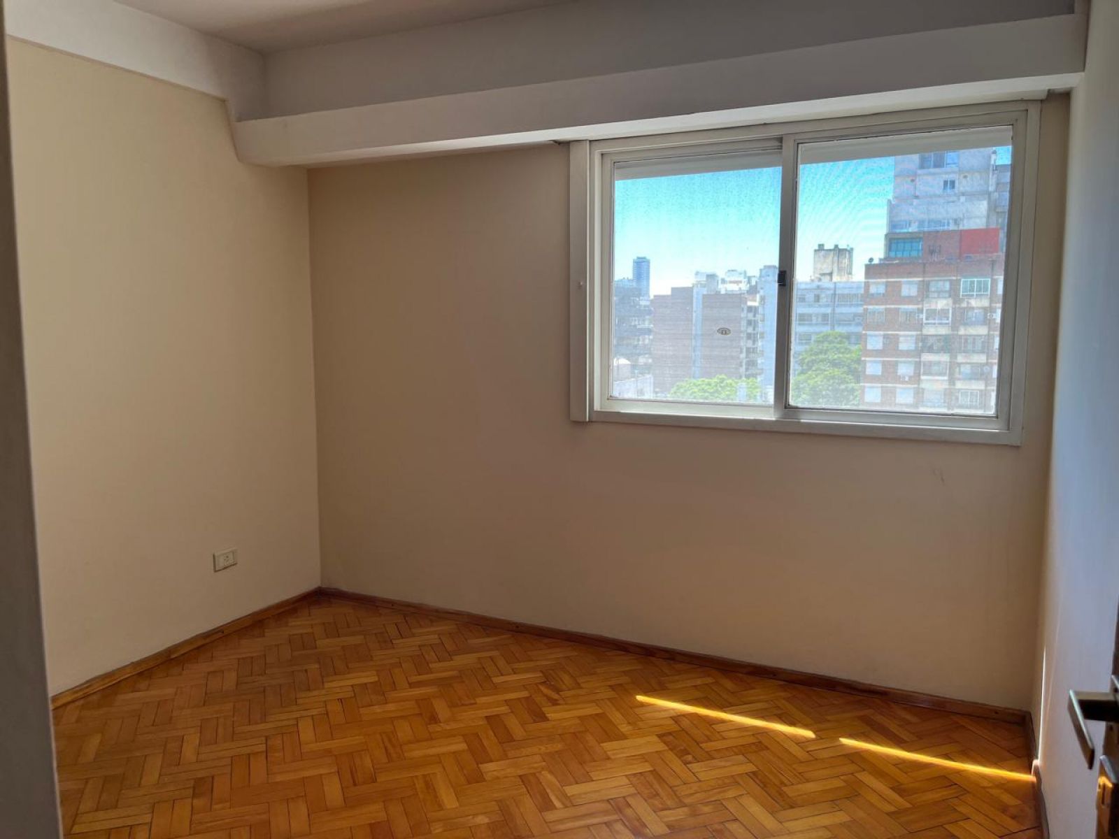 ENTRE RÍOS Y 3 DE FEBRERO OPORTUNIDAD AMPLIO AL FRENTE BALCON - 21
