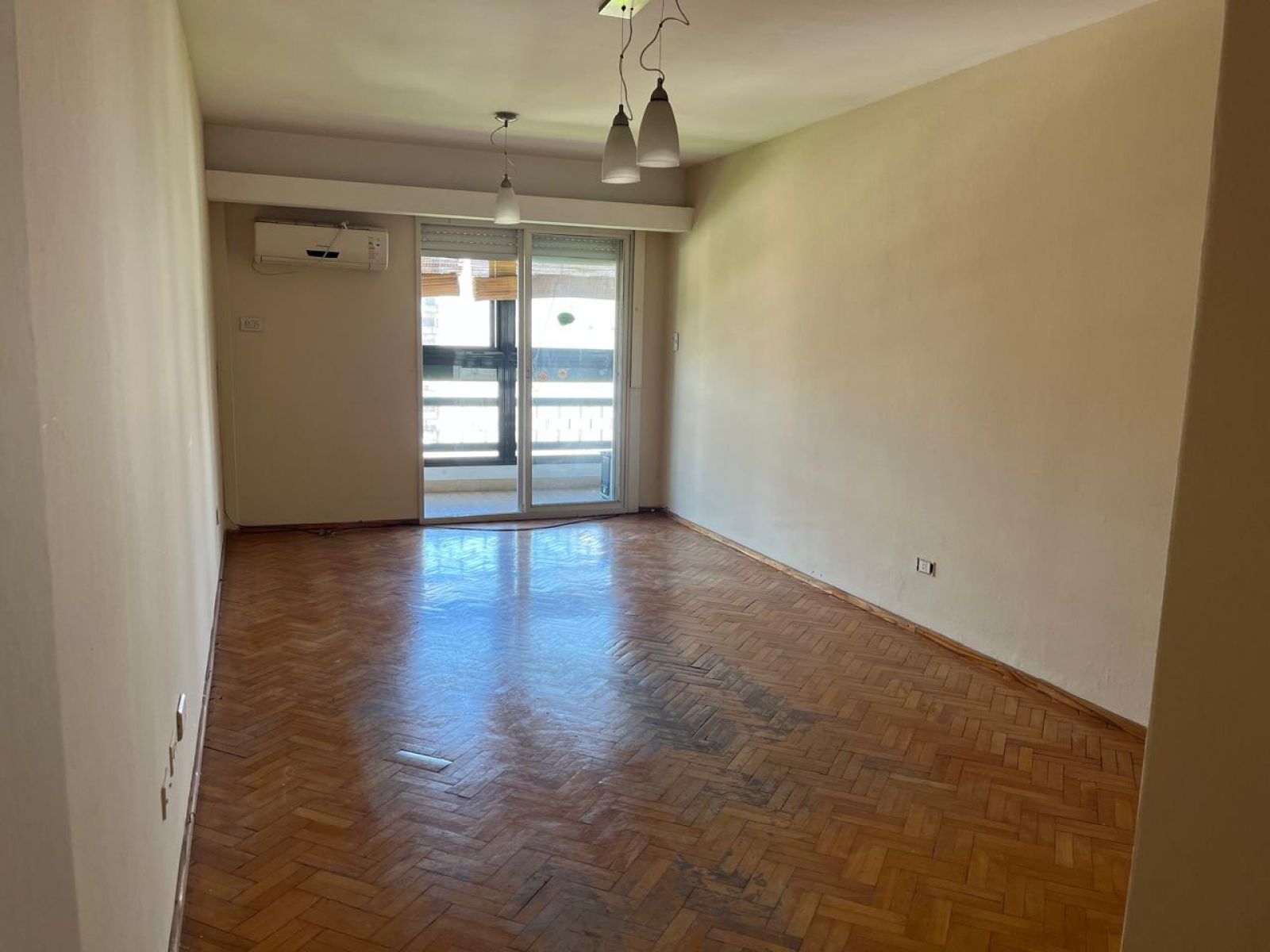 ENTRE RÍOS Y 3 DE FEBRERO OPORTUNIDAD AMPLIO AL FRENTE BALCON - 7