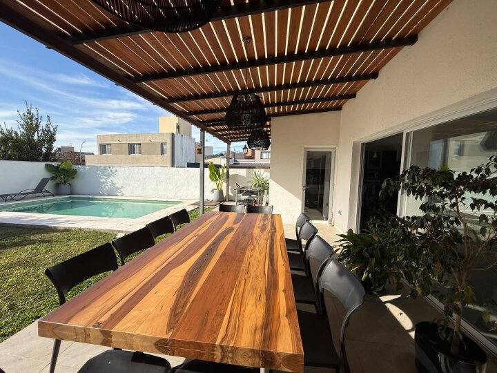 VENTA CASA RIBERAS DE MANANTIALES