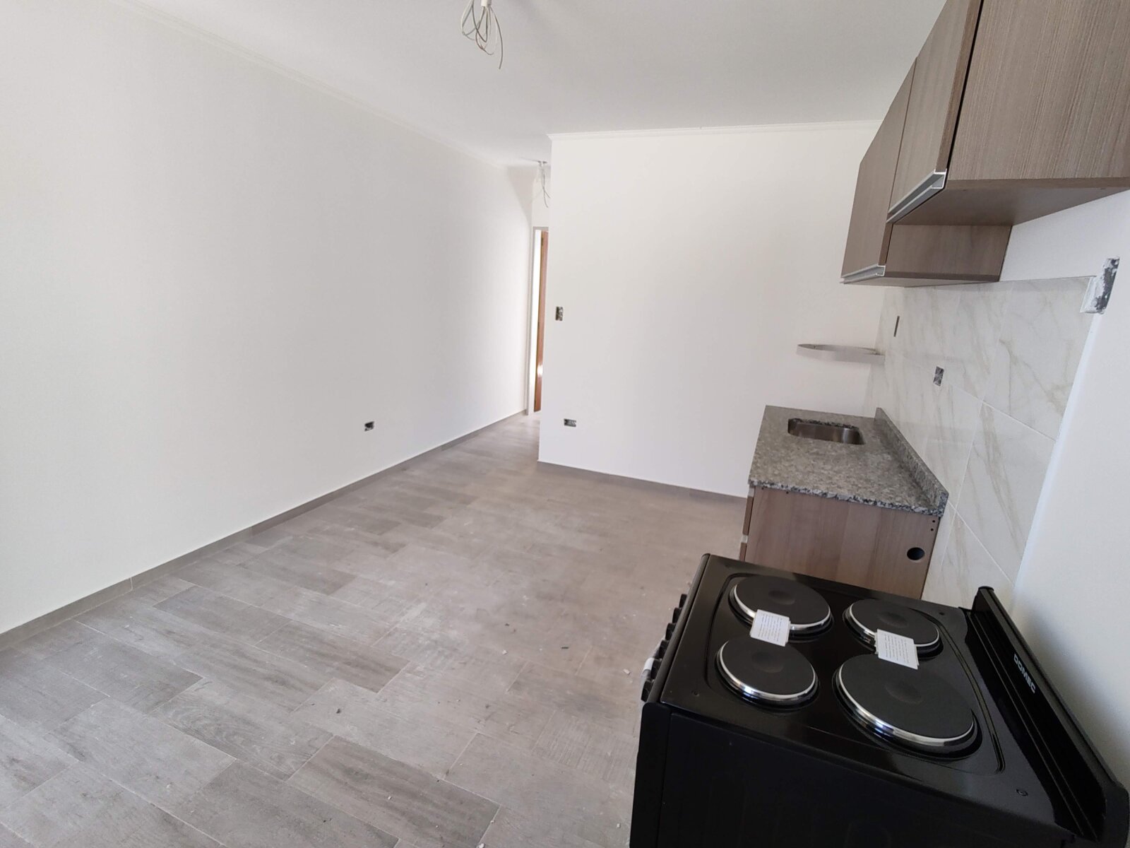Alquiler Dos Ambientes con Balcón en Villa Luzuriaga - 1