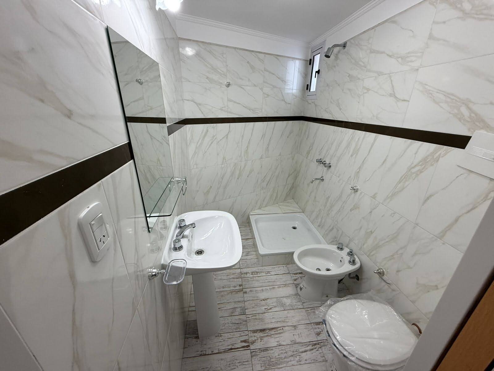 Alquiler Dos Amb con Balcón en Villa Luzuriaga (Disponible octubre) - 3