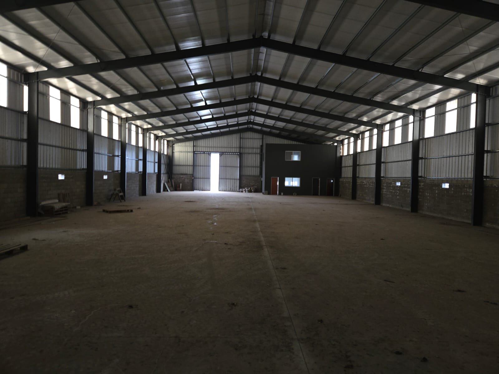 Galpón de 1200 Park Industrial - 2