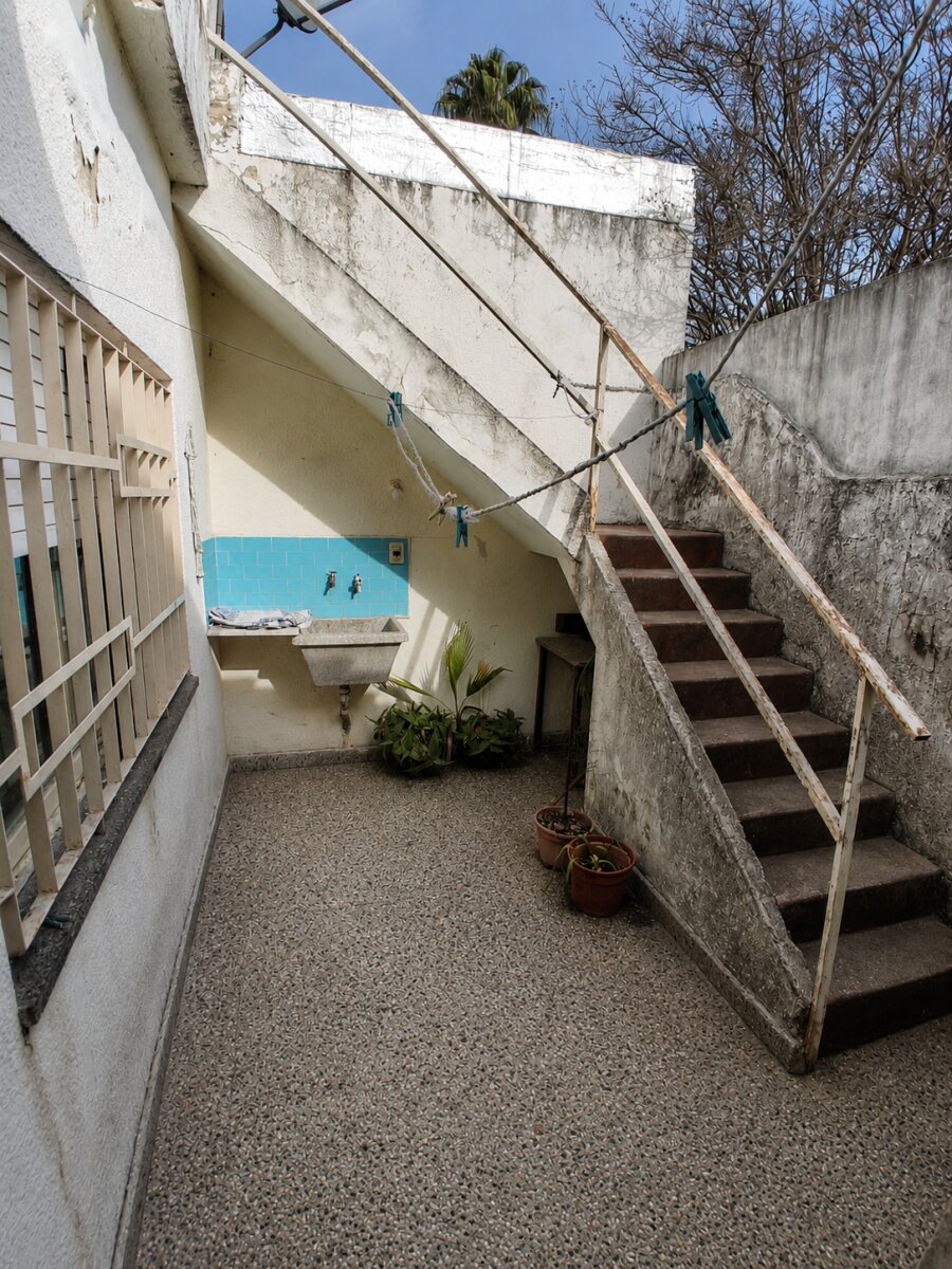 CASA DE PASILLO 2 DORMITOTIOS CON TERRAZA Y COCHERA - ARIJON 27 BIS - 14