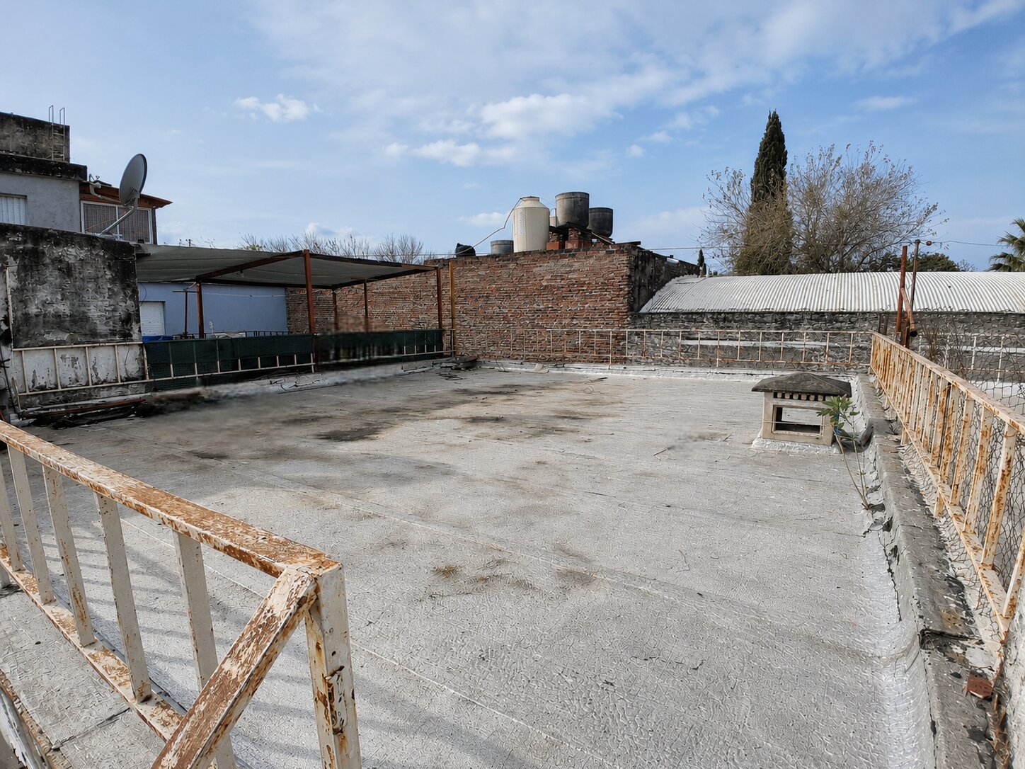 CASA DE PASILLO 2 DORMITOTIOS CON TERRAZA Y COCHERA - ARIJON 27 BIS - 15