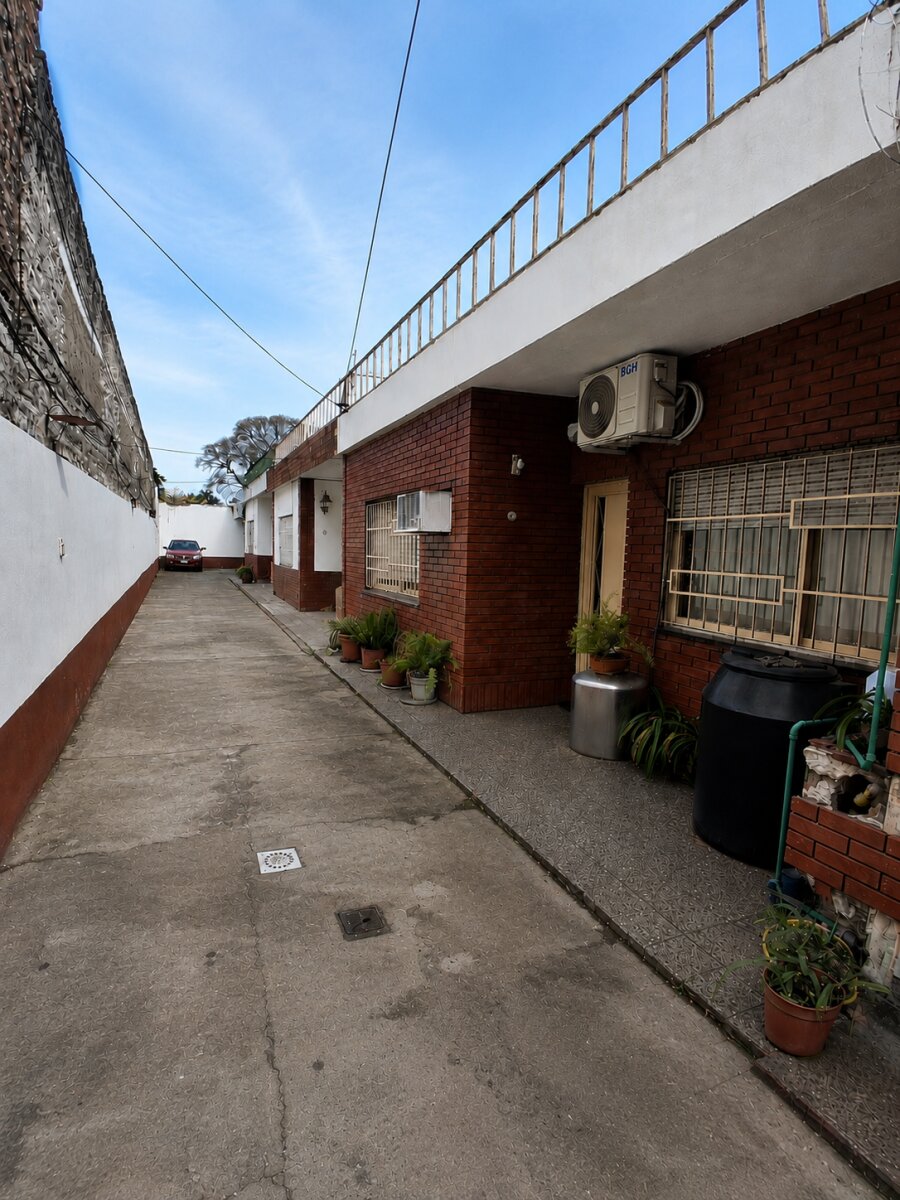CASA DE PASILLO 2 DORMITOTIOS CON TERRAZA Y COCHERA - ARIJON 27 BIS - 2