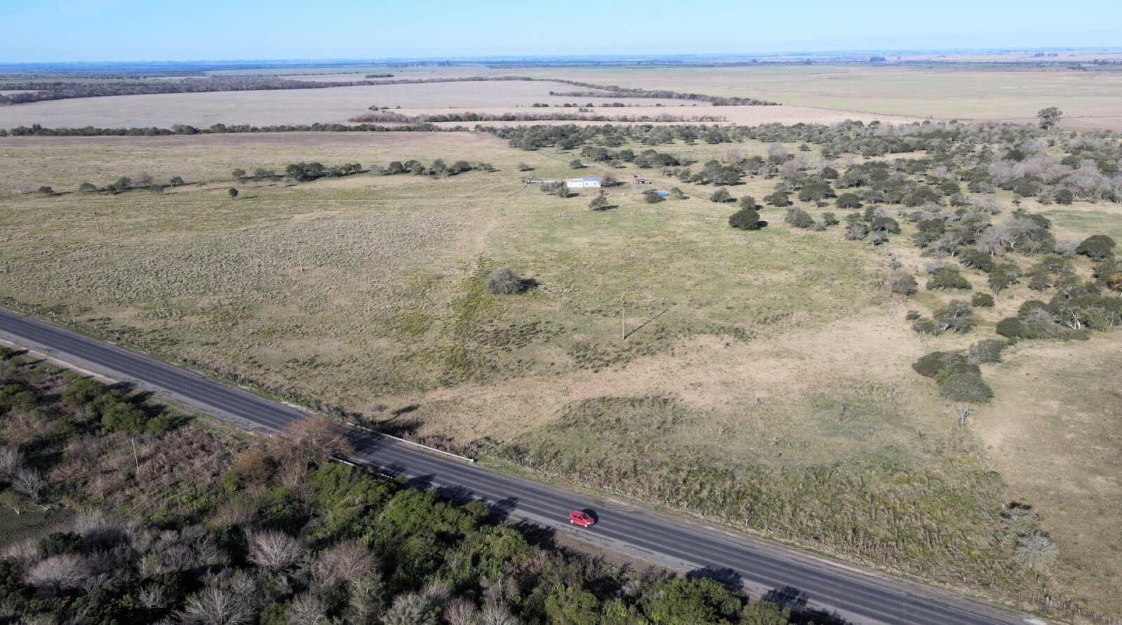 Campo mixto con casa y galpon, 78,5 has. Sobre ruta - 3