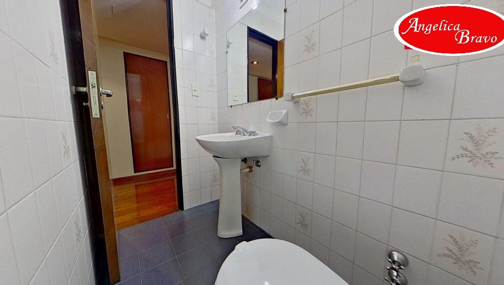 Retiro piso 4 ambientes con dependencia de servicio, 2 cocheras y baulera. - 53