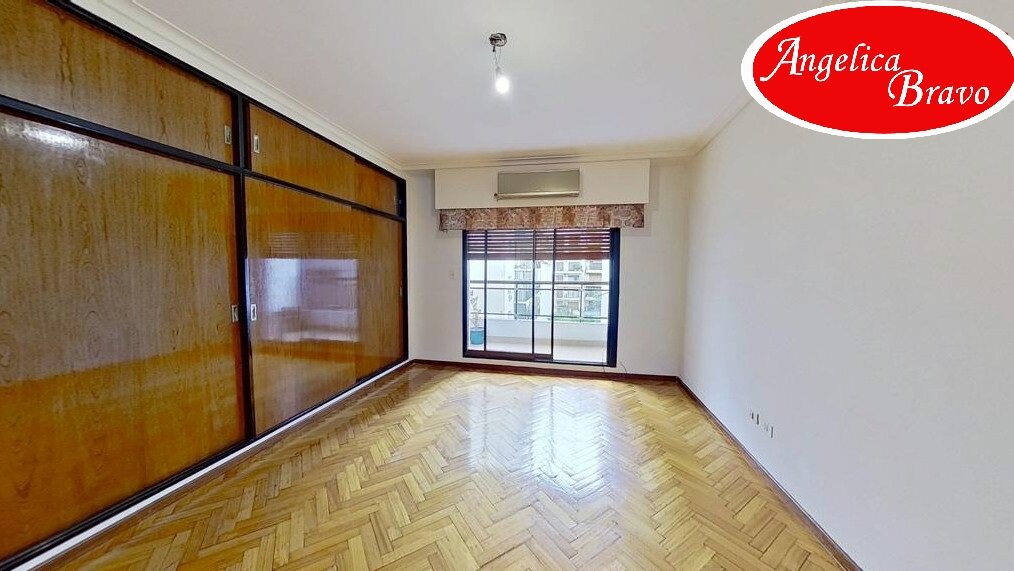 Retiro piso 4 ambientes con dependencia de servicio, 2 cocheras y baulera. - 32