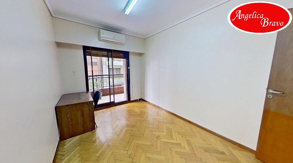 Retiro piso 4 ambientes con dependencia de servicio, 2 cocheras y baulera. - 60