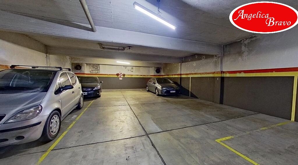 Retiro piso 4 ambientes con dependencia de servicio, 2 cocheras y baulera. - 71