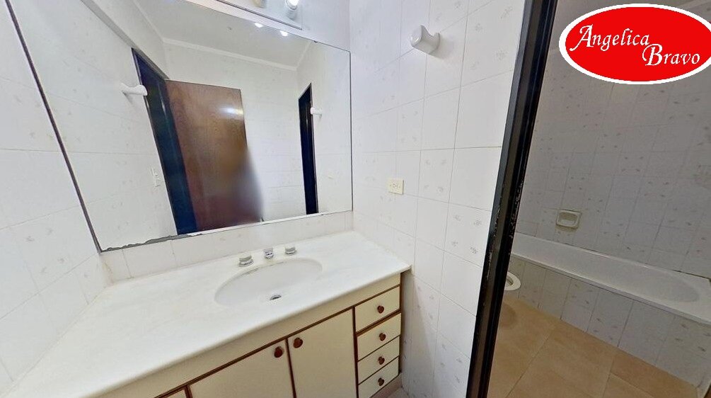 Retiro piso 4 ambientes con dependencia de servicio, 2 cocheras y baulera. - 45