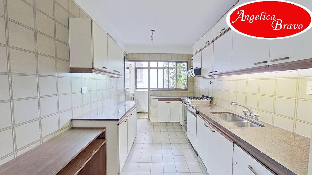 Retiro piso 4 ambientes con dependencia de servicio, 2 cocheras y baulera. - 18