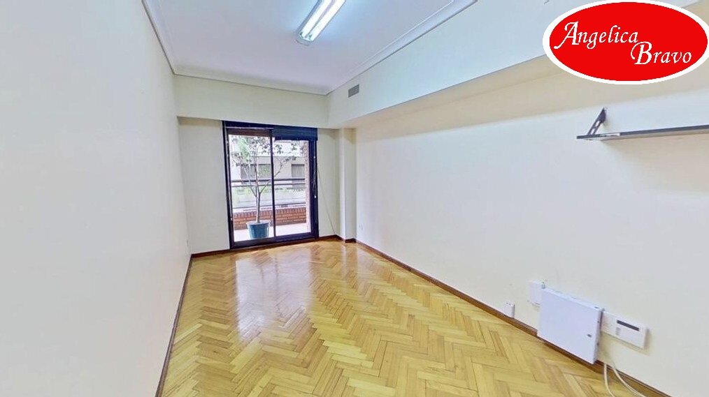 Retiro piso 4 ambientes con dependencia de servicio, 2 cocheras y baulera. - 63