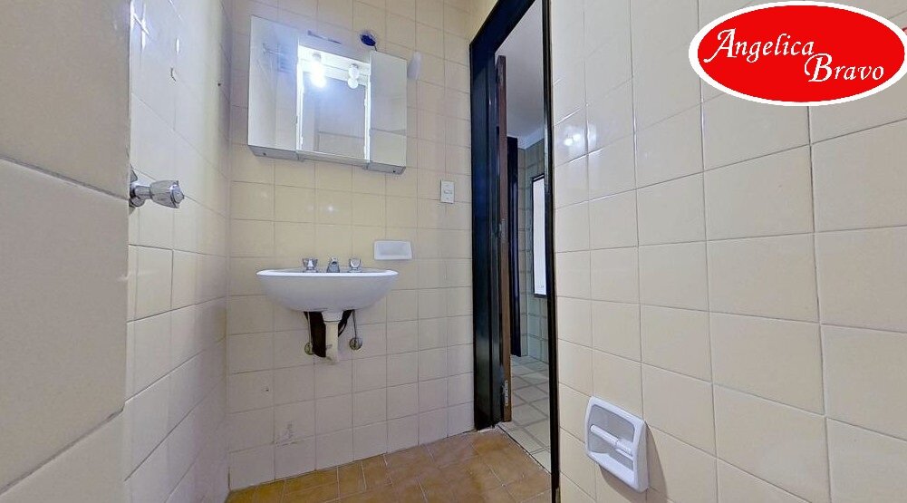 Retiro piso 4 ambientes con dependencia de servicio, 2 cocheras y baulera. - 28