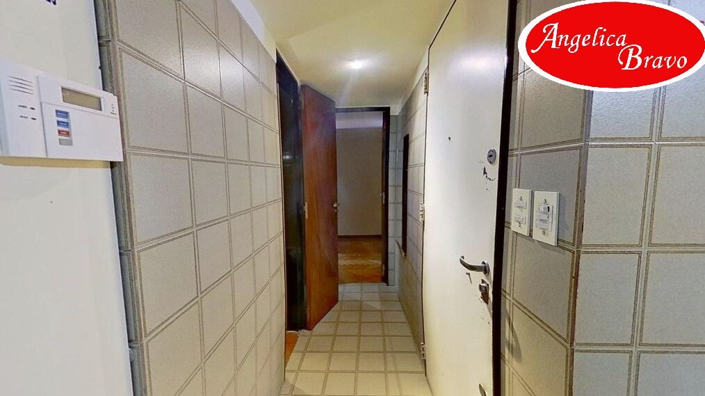 Retiro piso 4 ambientes con dependencia de servicio, 2 cocheras y baulera. - 26