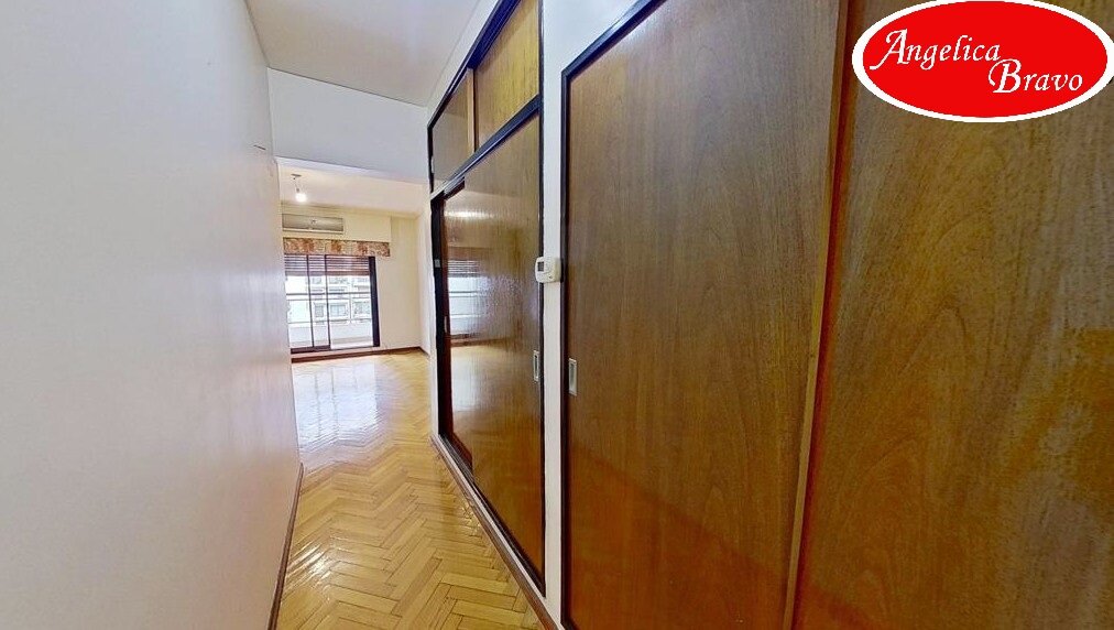 Retiro piso 4 ambientes con dependencia de servicio, 2 cocheras y baulera. - 44