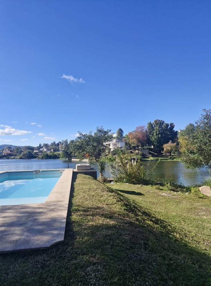 Casa equipada con Vista al Lago y Pileta Villa Carlos Paz - 23
