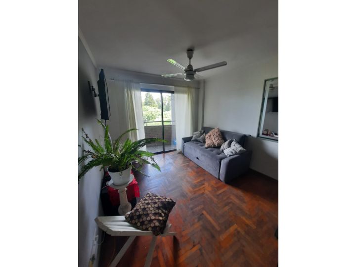 Duplex de 1 Dormitorio y Medio Amoblado con Doble Balcon Frente al Parque Sarmiento Nueva Cordoba