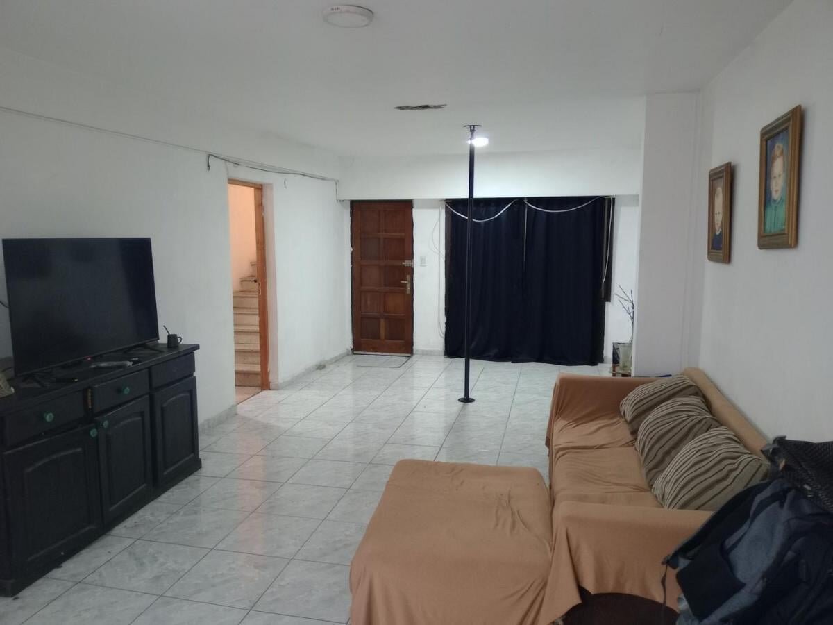 Casa + Dpto, barrio Las Flores - Imagen 19