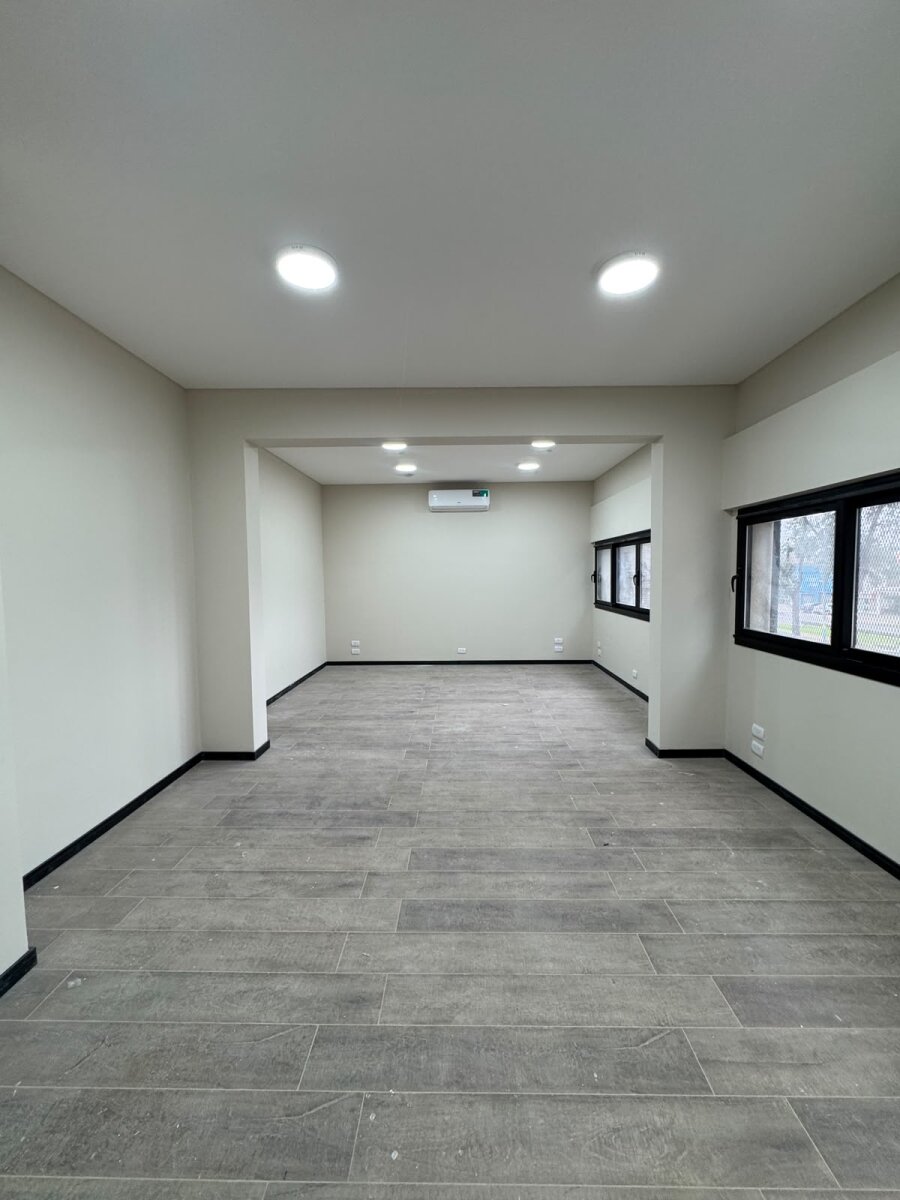 LOCAL COMERCIAL A ESTRENAR EN ALQUILER: AV. SAN MARTÍN 2589 - GRANADERO BAIGORRIA - 10