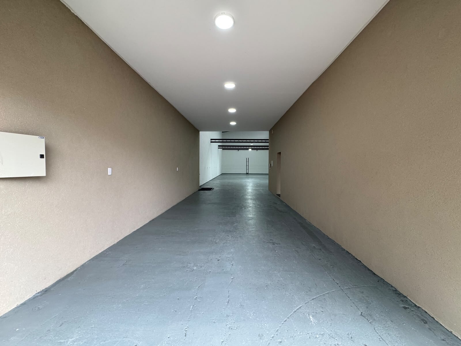 LOCAL COMERCIAL A ESTRENAR EN ALQUILER: AV. SAN MARTÍN 2589 - GRANADERO BAIGORRIA - 18
