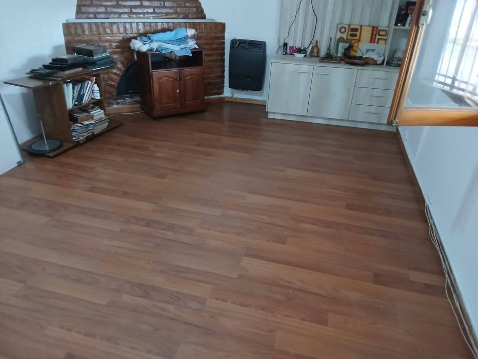 Casa con Pileta, Quincho Completo y Cochera para 3 Autos | Los Plátanos - 3