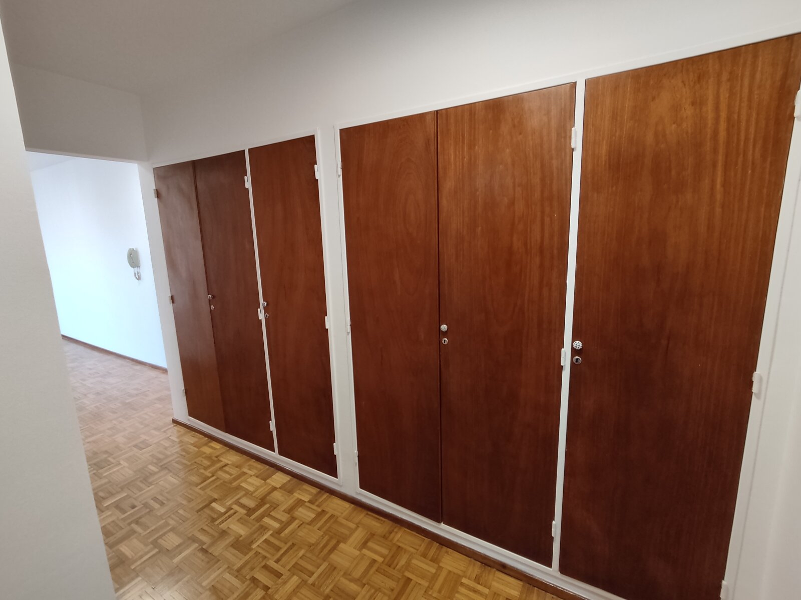 AV. PELLEGRINI 1456 PISO 10 DTO. 08 - 5
